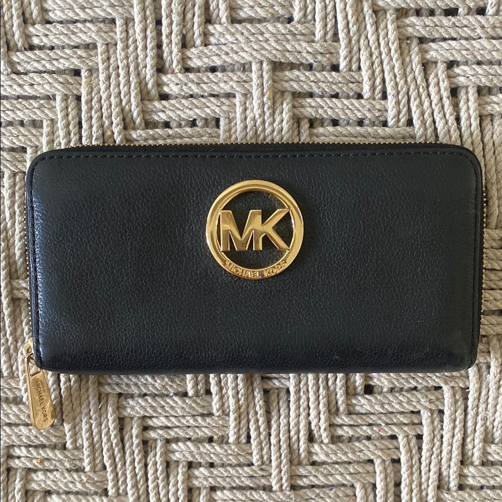 Michael Kors - Black and Gold Wallet